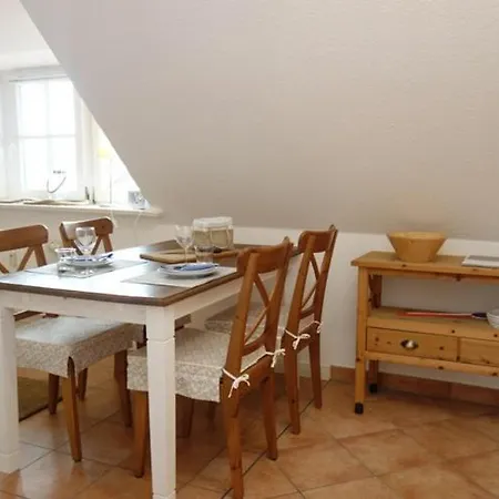 Hues Dikstian- 5 * Alkersum