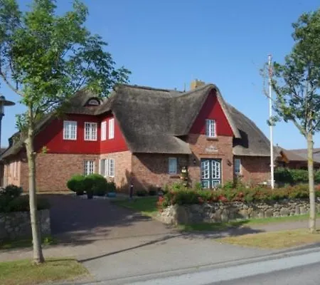 Апартаменты Hues Dikstian- 5 Alkersum