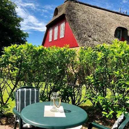 Апартаменты Hues Dikstian- 5 Alkersum